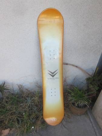 VISION SNOWBOARD 130cm no bindings, EXCELLENT CONDITION
