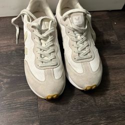  Veja  Sneakers W 11 M9