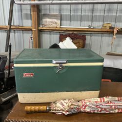 Coleman Vintage 1980 Large Green Cooler 