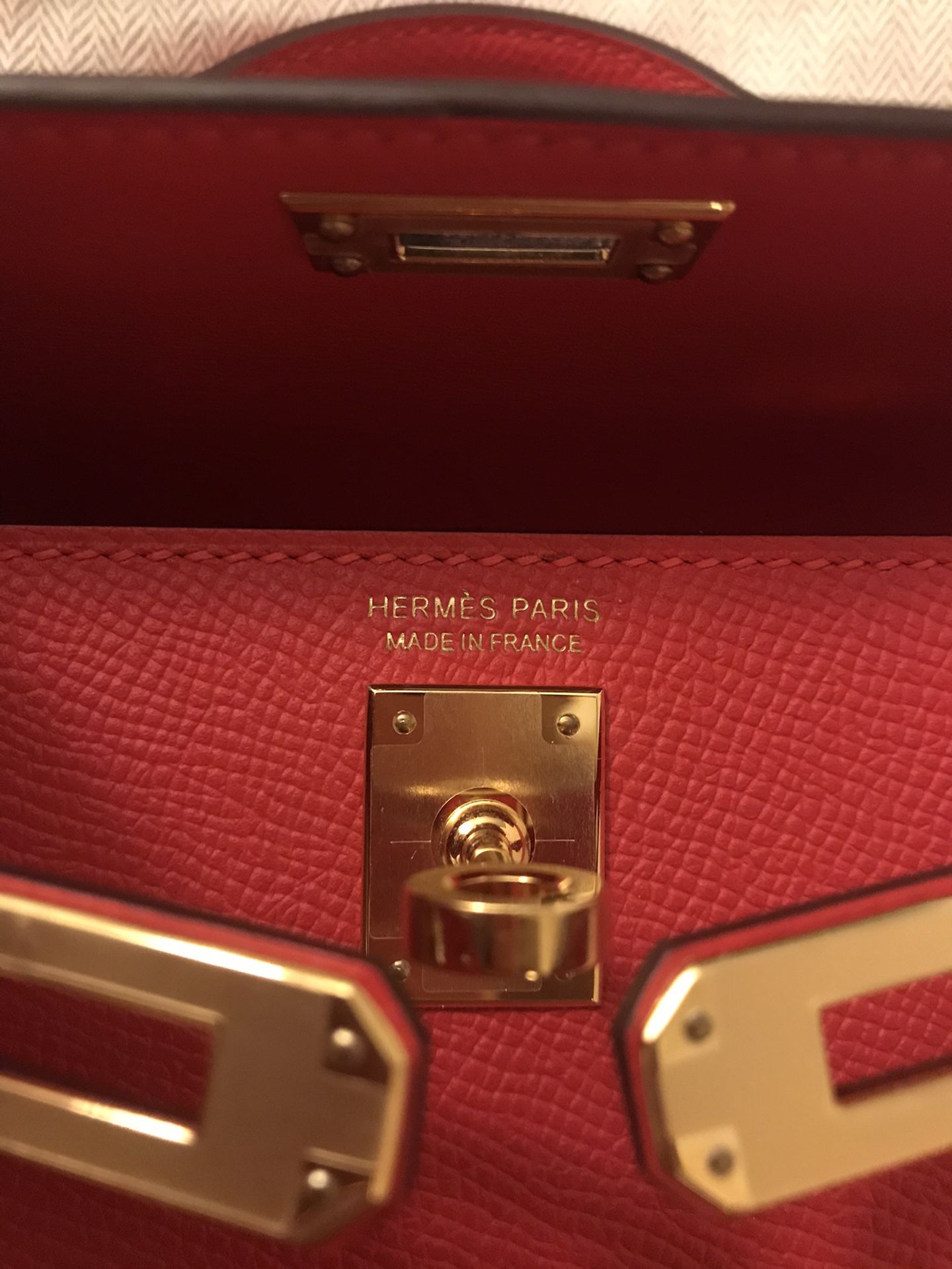 RUSH SALE!!! - GREAT DEAL PRICE AWAITS!🧊🎀 TOTALLY BRANDNEW IN BOX! HERMES  KELLY-25