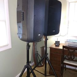 15” Powered DJ Speakers Samson Aura X15D