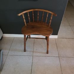 Spindle Back Vanity Chair Stool