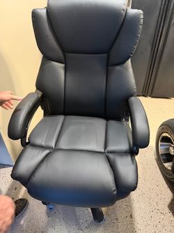 Oversized office chair