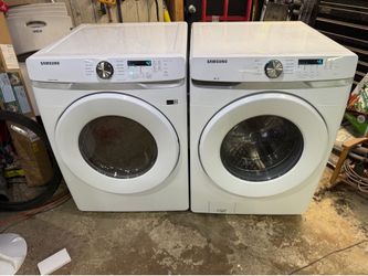 Samsung stackable washing machine and gas dryer