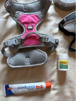 Cat and dog like new items-  flea collar still in unopened can
