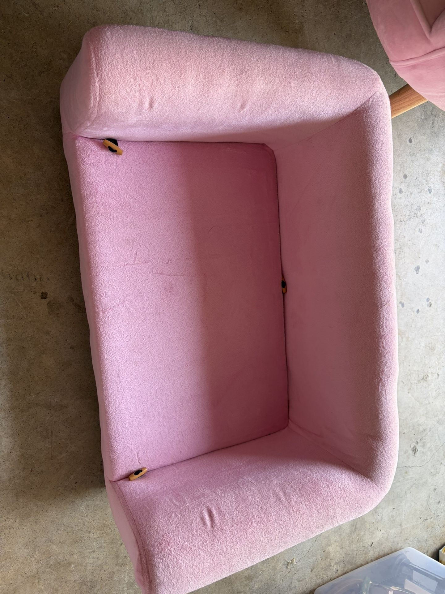 Like New Pink Dog Bed