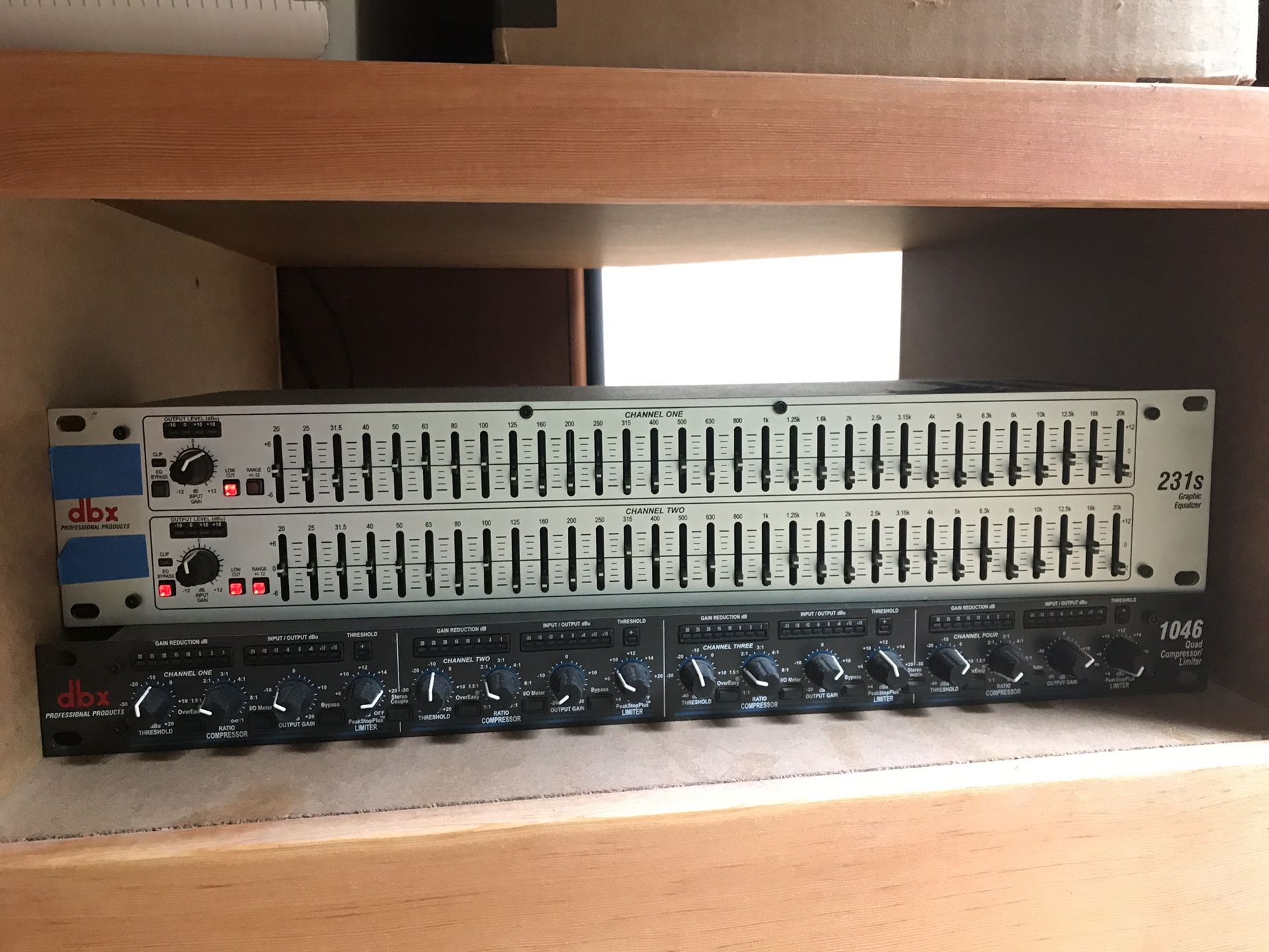 DBX 231s 2-channel 31-band EQ