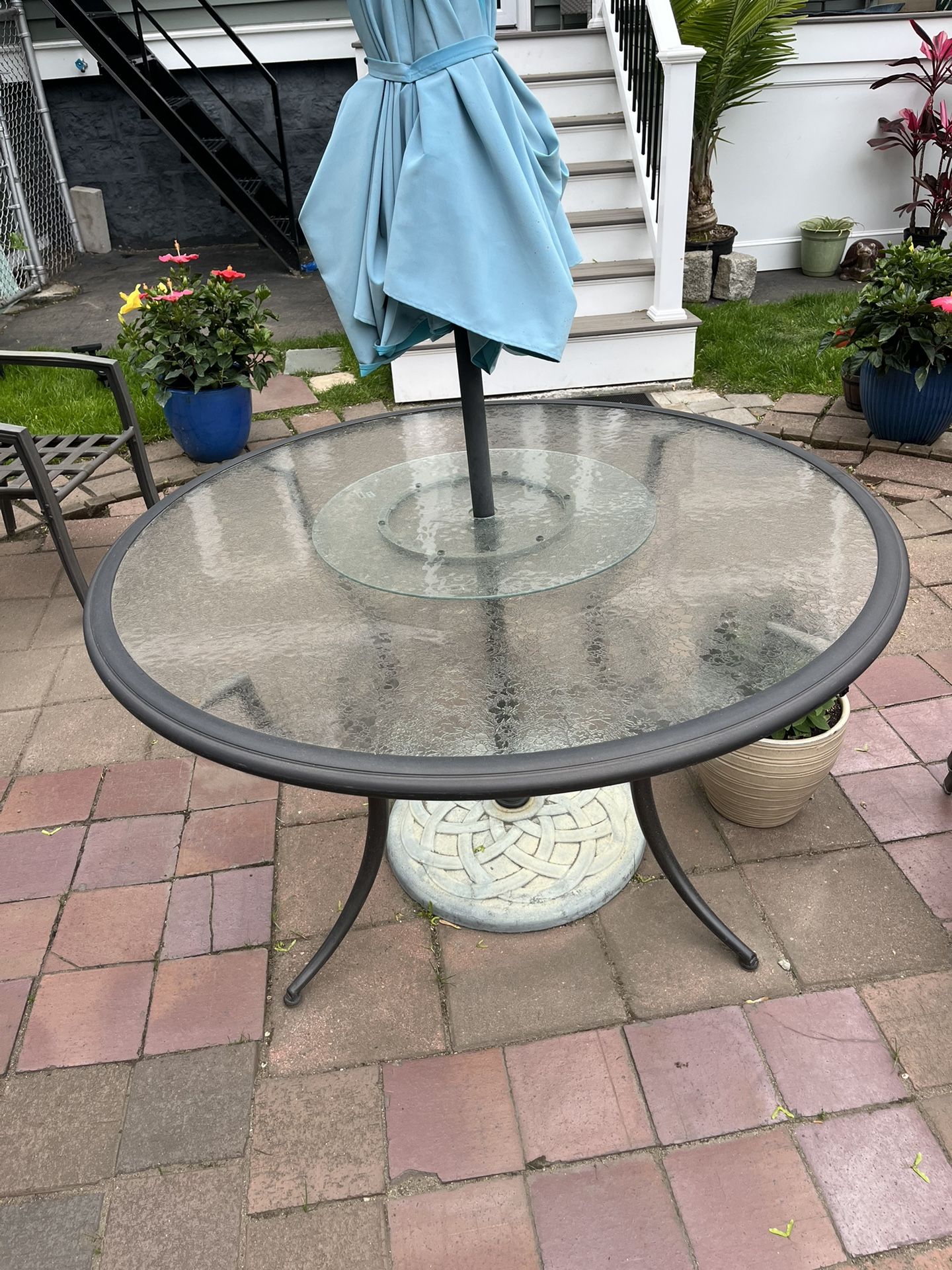 Large Round Patio Table