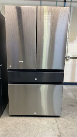 SAMSUNG RF29BB8600QL Full Depth Refrigerator Bespoke 4-Door French Door Beverage Center™ | Dual Ice Maker & Flex Zone™ | 29 cu.ft. MSRP: $3,469