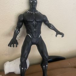 Marvel Black Panther Slash & Strike Black Panther Figure Used 