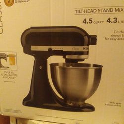 Kitchen Aid Black Classic Tilt Mixer