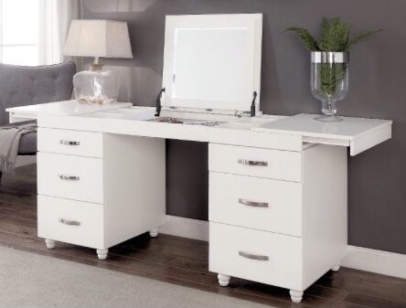 Verviers white finish wood modern style make up vanity desk With LED Lights $350.00 Negotiable If Really want To Purchase