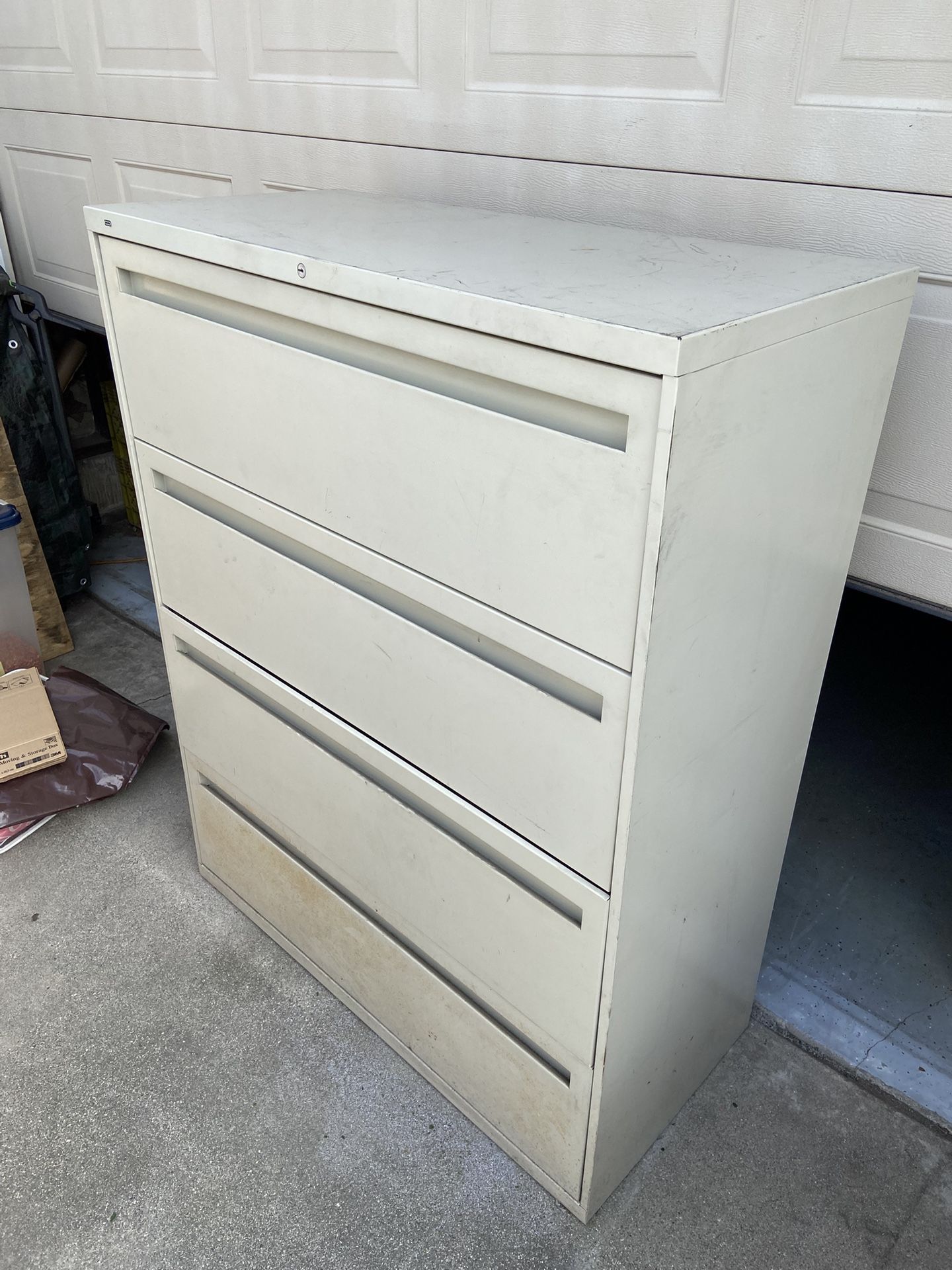 Heavy Duty 4 Drawer Lateral File Cabinet