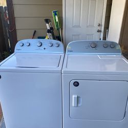 Whirlpool Washer And Dryer Set 