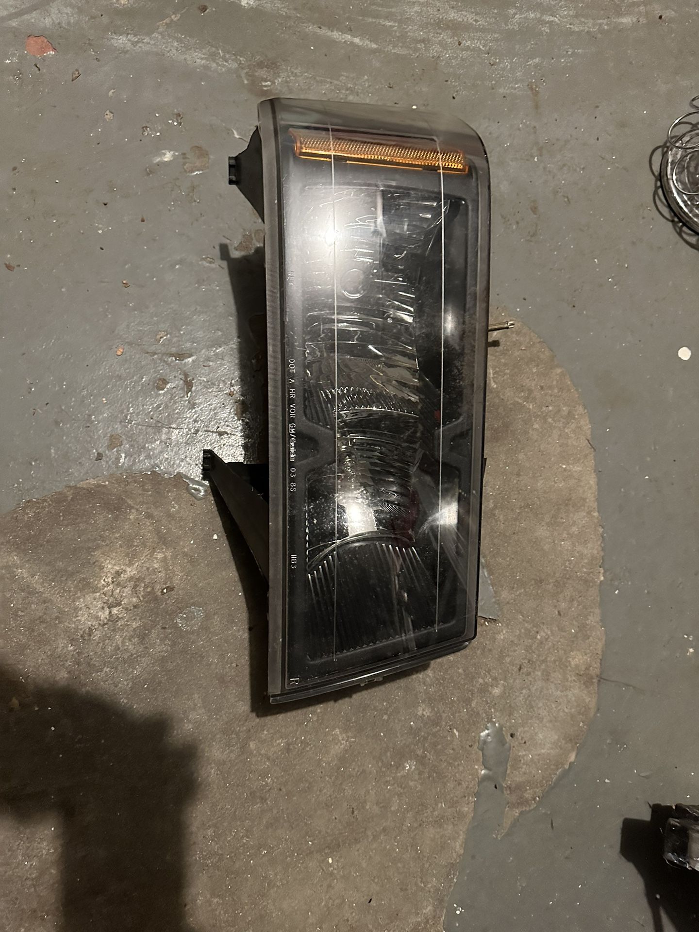 Chevy Colorado GMC Canyon Headlight