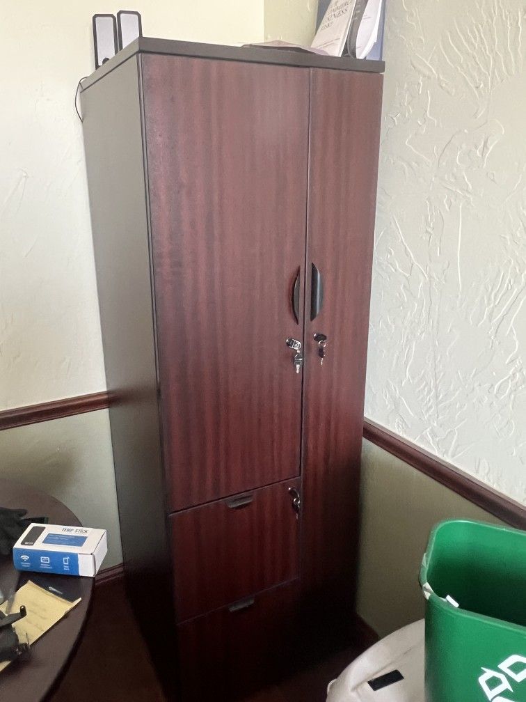 2 Vertical Wood Storage Cabinet (2-Door) / / / /