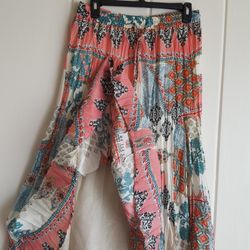 Gipsy Vintage, Dress Skirt Maxi, NewWith Out Tag Sz Small, Double lining, Beautiful pastel colors matching a perfect Vintage Style.
