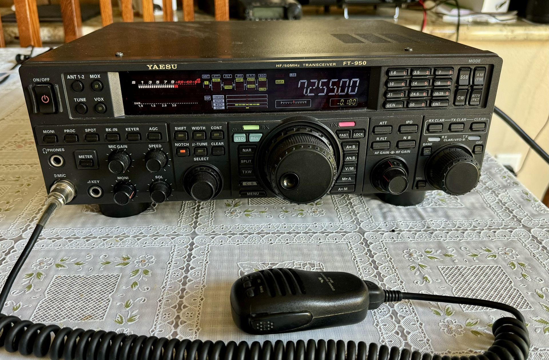 Yaesu FT-950 Transceiver