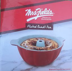 Mrs Fields Fluted Bundt Pan