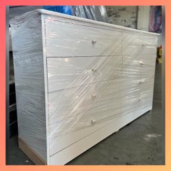 Dresser/ Eight drawers dresser