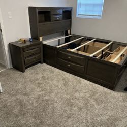 5PC Queen Size Bed Set 