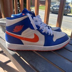 Jordan 1 Mid Knicks 
