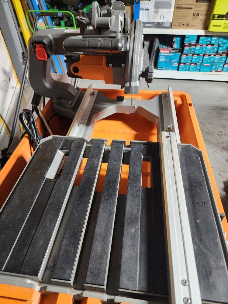 RIDGID CORDED 8"IN TILE SAW