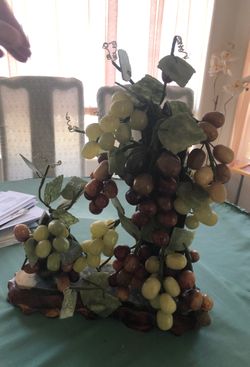 Grapes figurine