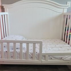 Baby Crib/ Twin Bed