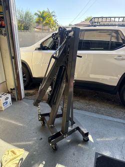 Engine jack
