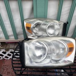 Head Light Assembly Dodge Ram 