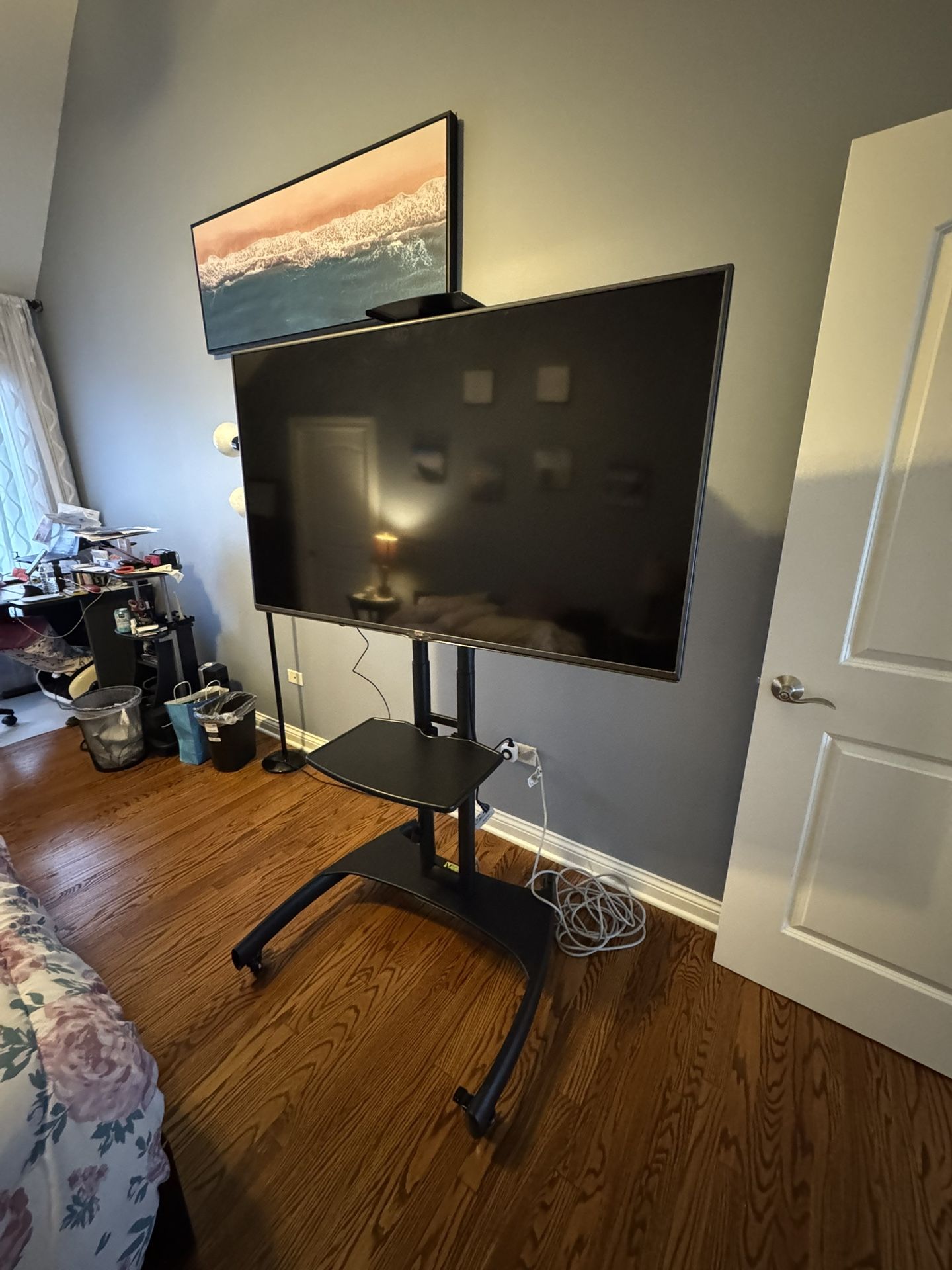 55” LG TV LB5550 Series LED W/ Stand & Amazon Fire Stick