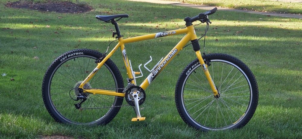 CANNONDALE TERRA HARDTAIL BIKE - LARGE FRAME - HEAD SHOC - DEORE LX COMPONENTS - 💯 TUNED READY