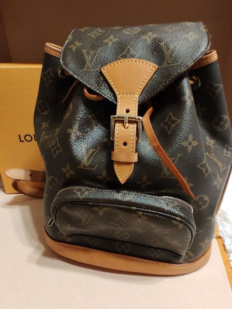 Louis Vuitton Monogram Montsouris Backpack Mm (Med)