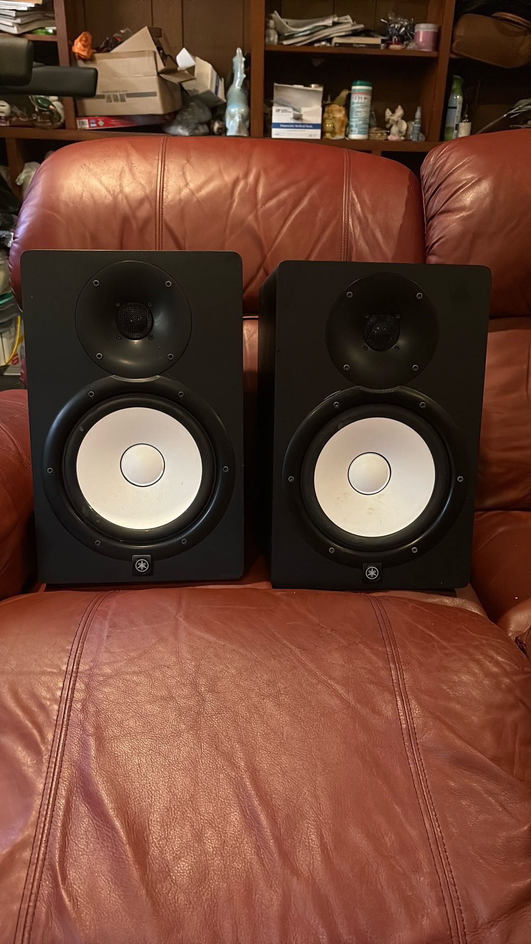 Yamaha HS8 8-inch Powered Studio Monitor Pair - Black