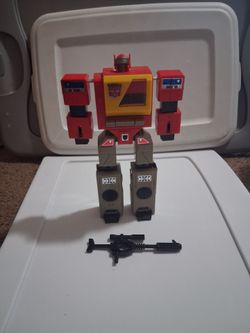 Transformers "Autobot Blaster"