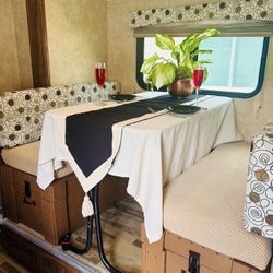 2019 Coleman Clipper M-17FQS  - 26 ft