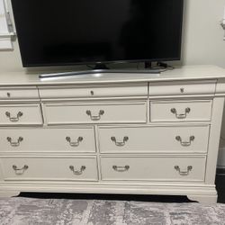 Dresser And Night Stand Queen Size Bed Frame And Headboard