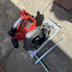 Milwaukee Circular Saw 6 1/2”