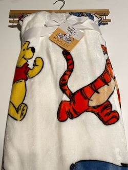 60x70 Disney Winnie the Pooh & Friends Tigger Piglet Eeyore Plush Throw Blanket