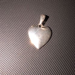 Silver 925 Heart Pendant 2.18 grams