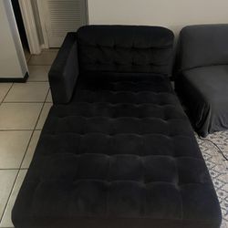Excellent Condition Dark Blue 2pc Sectional