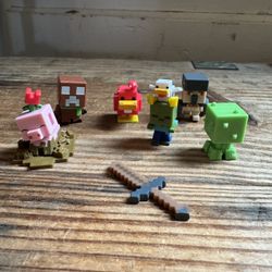 Minecraft Mini Figure Bundle Set Of 7.