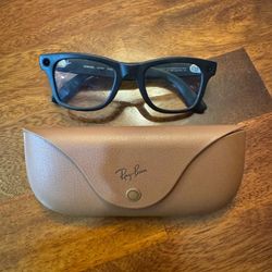 Meta Wayfarer Glasses
