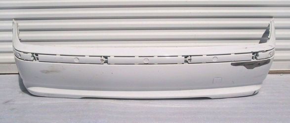 02 03 04 05 2002 2003 2004 2005 BMW 3 SERIES 325i 330i REAR BUMPER COVER OEM