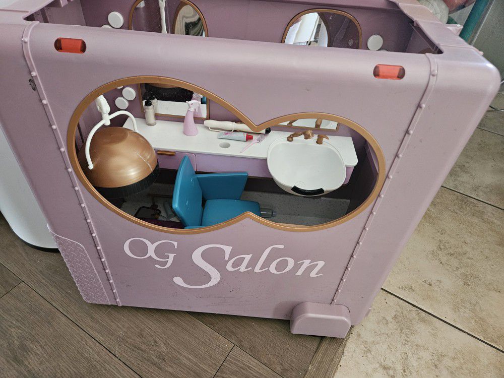 O G Mini Beauty Shop