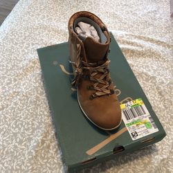 Boc boots
