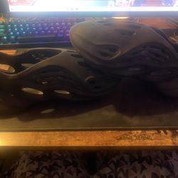 Adidas original Yeezy foam rnr onyx