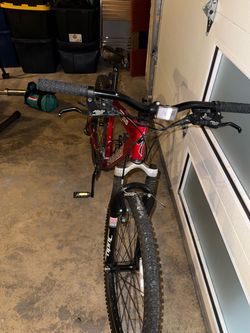 Specialized Mountain Bikes with RockShox Fork