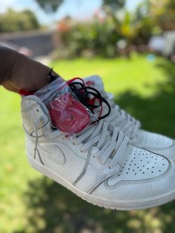 Air Jordan 1 Retro High OG Sail University Red – Size 10.5
